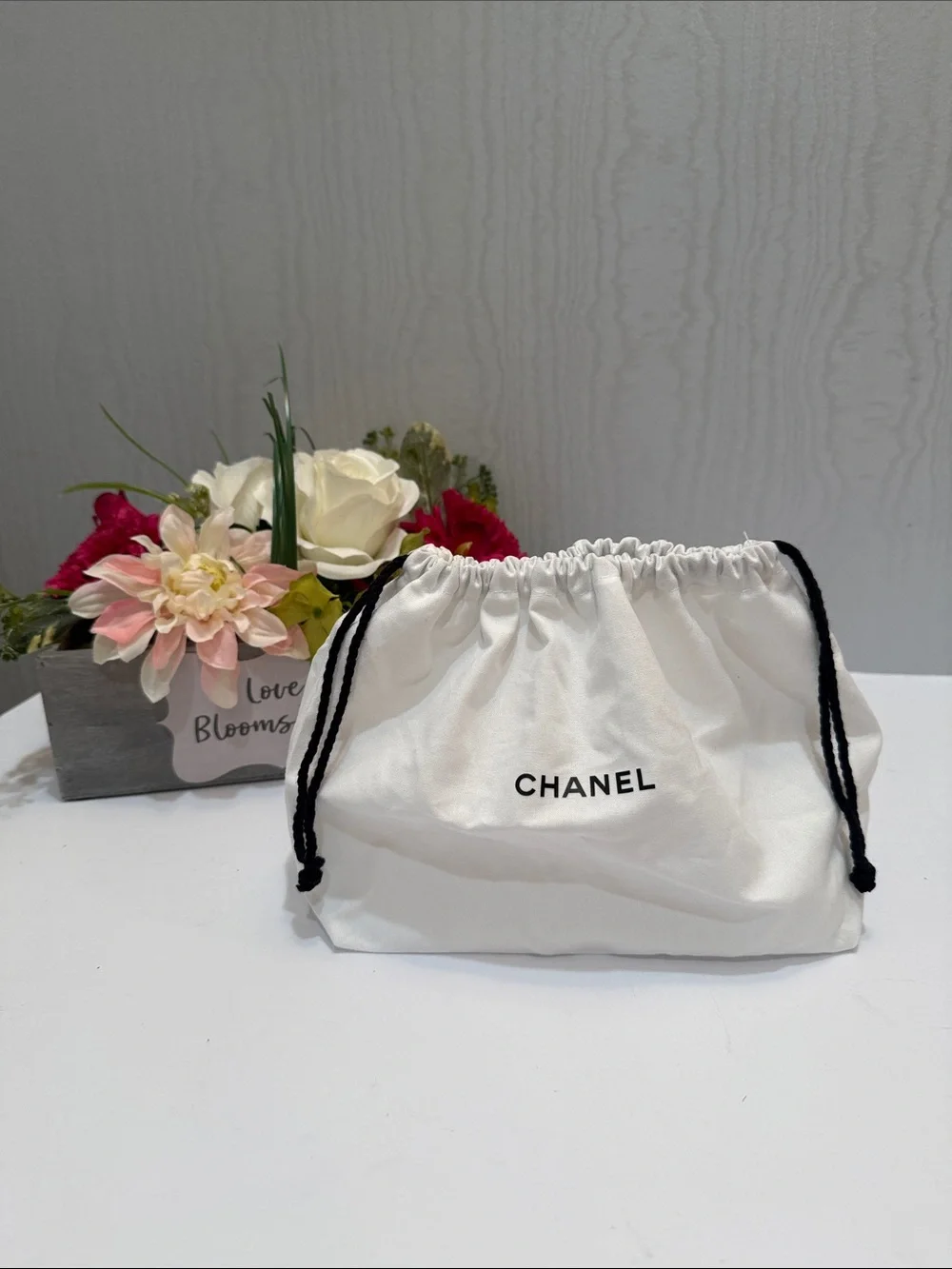 Authentic CHANEL Beauty White Cotton Drawstring Pouch Cosmetic Gift Dust Bag